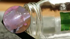 Žádné lepivé stopy: Jak během 5 sekund sundat etiketu z dózy