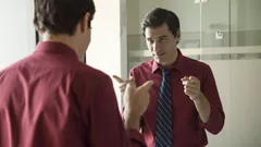 Stále mluvíte sami se sebou? Psychologie vysvětluje, co to znamená