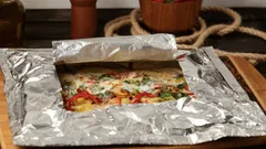 Proč byste neměli vařit v hliníkové fólii: poněkud skeptická zjištění vědců