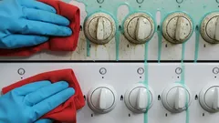 Na rukojetích sporáku nezůstane ani stopa po mastných skvrnách: tajemství profesionálních uklízečů