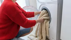 Jak správně prát vlněnou deku: chyby, které ji navždy zničí