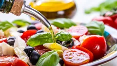 Slunečnicový nebo řepkový olej: Který je podle dietologů opravdu lepší a zdravější?