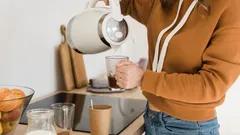 Kolikrát lze převařit vodu v konvici: chemici varují před škodlivostí při nesprávném převařování